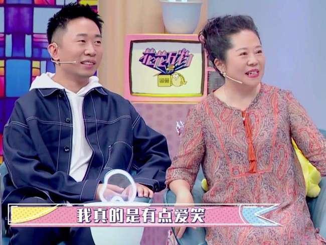 杨迪爆料妈妈打饭视频,温馨日常引发网友热议  第1张